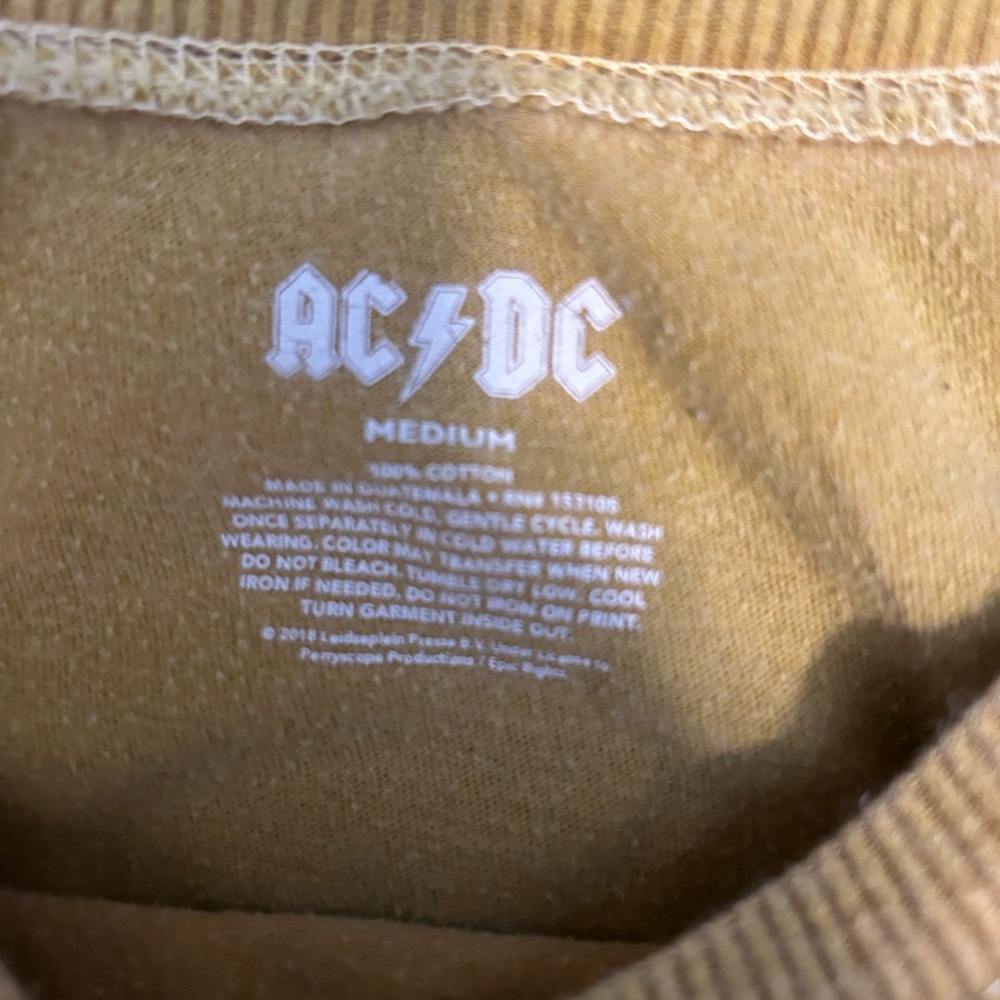 AC/DC Tee - Picture 2 of 2